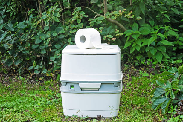 Best Portable restroom trailer rental  in Glenwood, IA